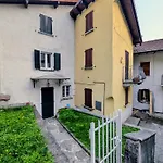 Casa Colore Intera Casa Nel Borgo Antico Holiday home Ossuccio